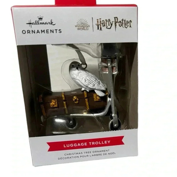 Hallmark 3HCM0884 Harry Potter Luggage Trolley with Hedwig Ornament - Picture 2 of 4